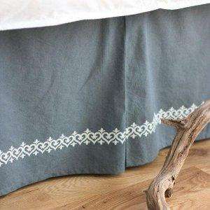 New AMY BUTLER BUCHAREST BedSkirt Bed Skirt CAL KING Grey White  