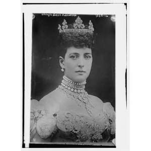  Dowager Queen Alexandra: Home & Kitchen