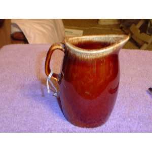  HULL POTTERY 4 1/2 BROWN DRIP CREAMER: Kitchen & Dining
