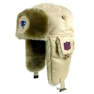  New England Patriots Papa George Trooper Hat: Sports 