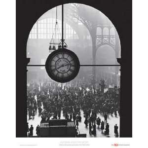 Clock in Pennsylvania Station, New York, 1943 by Alfred Eisenstaedt 