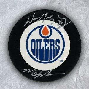  WAYNE GRETZKY & MESSIER SIGNED Edmonton Oilers PUCK 