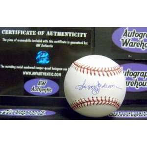  Reggie Jackson Signed Ball   Autographed Baseballs: Sports 
