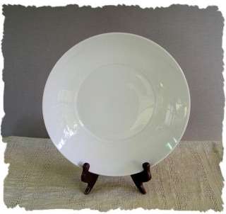NEW Oneida Sant’ Andrea White 11.4” Deep Plate. Royal Porcelain.