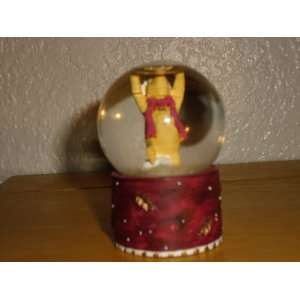  POOH (small) water globe   (POOH dressed as santa 