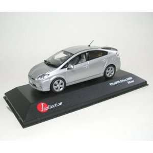   Toyota Prius Hybrid in silver. Rigth Hand Drive. JC204: Toys & Games