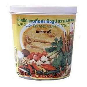  Mae Ploy Thai Yellow Curry Paste Delicious   14 Oz Jar 