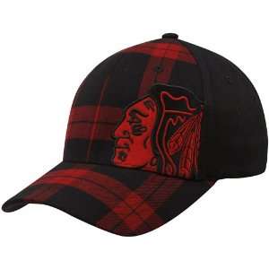   Blackhawks Red Black Bosco Closer Flex Fit Hat: Sports & Outdoors