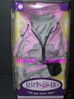 GIRLS ON THE GO SPORTIN STYLE 18 DOLL OUTFIT SET  