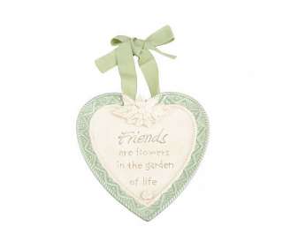 Includes three individually boxed ceramic plates with green hanging 