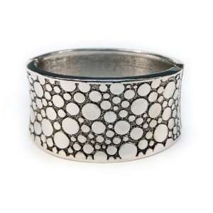  Bubble Pattern Metal Fashion Bangle Bracelet: Jewelry