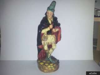 Older Royal Doulton Figurine The Pied Piper HN2102   Lovely  
