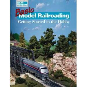  Kalmbach   Basic Model Railroading (Books): Toys & Games