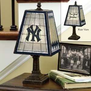  14 Art Glass Table Lamp Yankees
