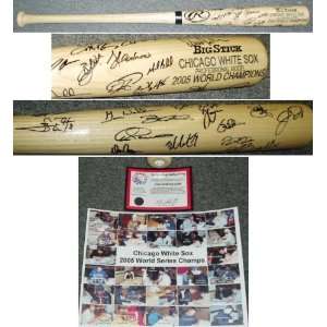  2005 White Sox Team Signed Engraved Bat w/27 Sigs: Sports 