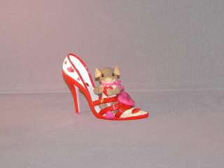 CHARMING TAILS YOURE A LOVING SOLE Valentines Day NIB Red Heart 