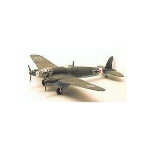  Heinkel He 111 H 6 : 1:144 scale plastic model kit: Toys 