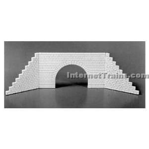    Rix Products HO Scale Small Cut Stone Culvert Kit Toys & Games