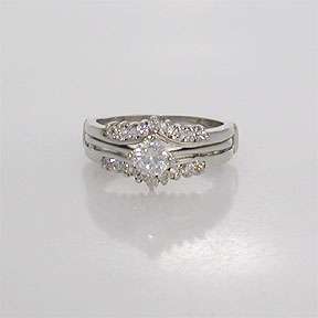   finally an absolutely beautiful wedding set the center stone is a