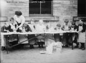 1900s photo Children cleaning cutlery, Bermerside  