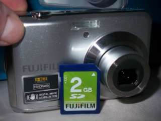 Fujifilm FinePix AV100 12.2 MP Digital Camera   Silver 074101003352 
