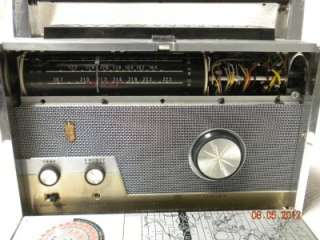 Zenith Trans Oceanic Royal 1000 All Transistor Radio  