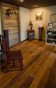 Reclaimed Oak Hardwood Flooring Wide Plank Old Wood  