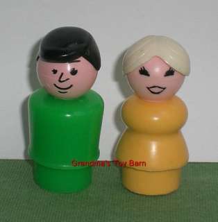 Vintage Fisher Price Little People House Green DAD & MOM w/ White Hair 