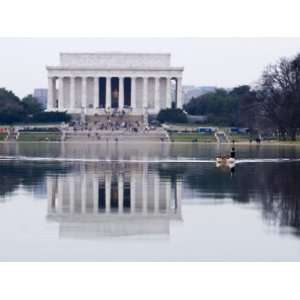  The Reflecting Pool and Lincoln Memorial, Washington, D.C 