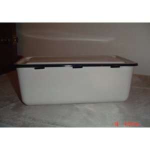 Enamel/granite Ware Lg. Refrigerator Box W/lid & w/ Vents White w/Navy 