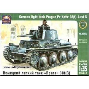   38(t) Ausf G WWII German Light Tank (Plastic Models): Toys & Games